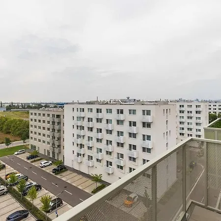 Bnb Airport View Industrial Loft Daire *