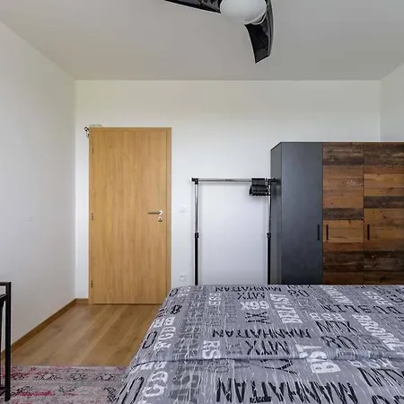 Daire Bnb Airport View Industrial Loft *